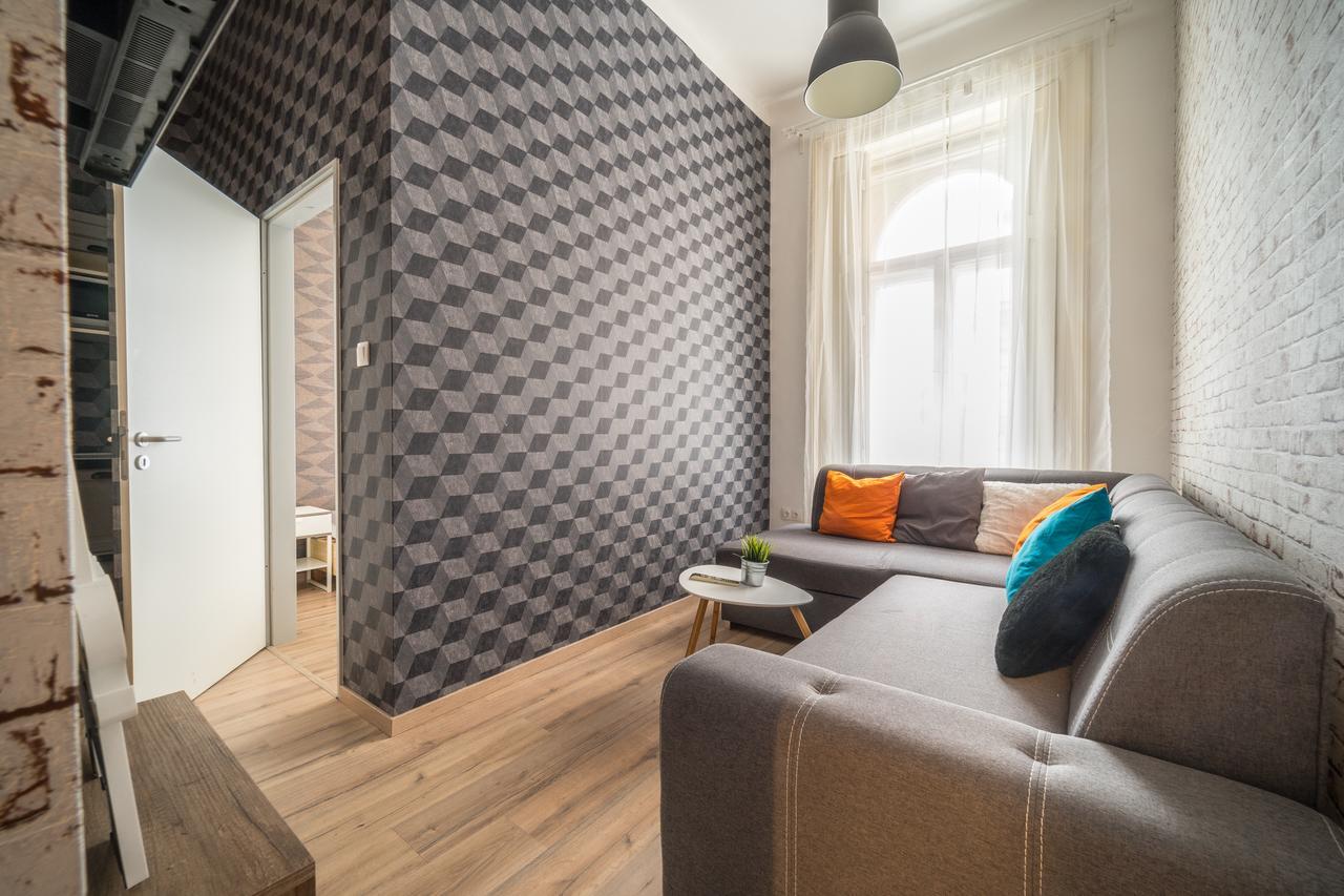 Apartament Susan Near Blaha Lujza Square *
